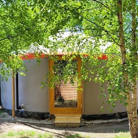Jurta Nad Zegrzem Z Prywatnym Jacuzzi Villa Arciechow Exterior photo