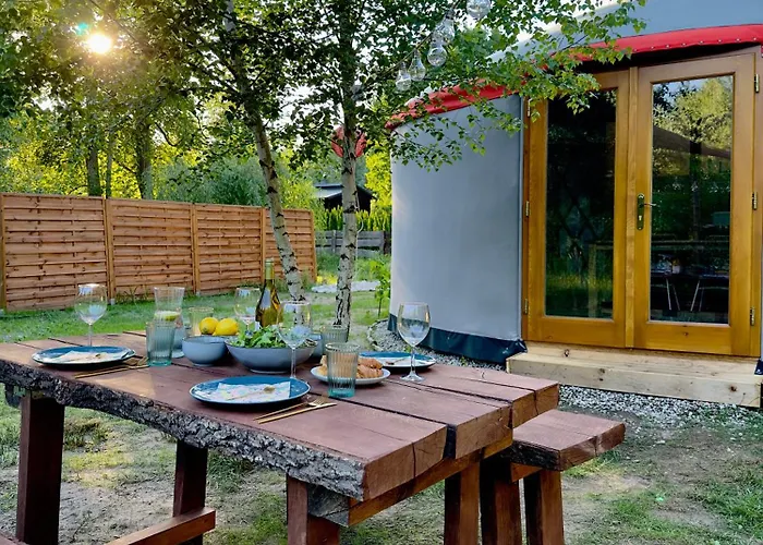 Jurta Nad Zegrzem Z Prywatnym Jacuzzi