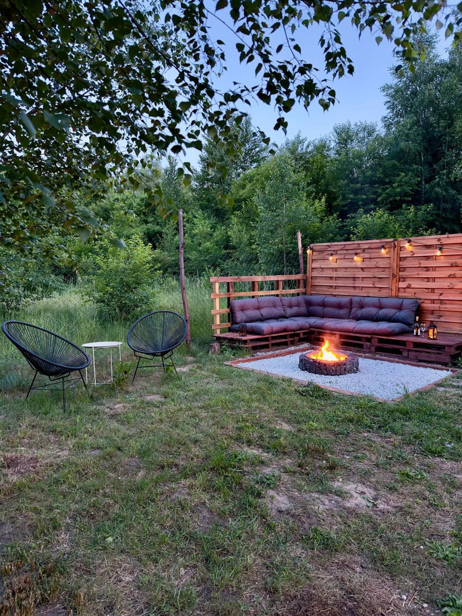Jurta Nad Zegrzem Z Prywatnym Jacuzzi Holiday home